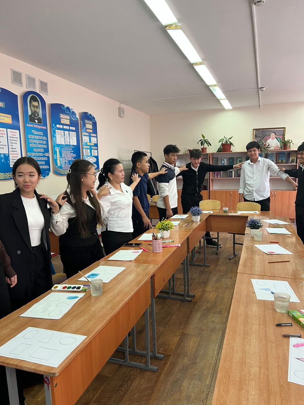 Провели важный тренинг, направленный на личностное развитие с учениками 9, 10 и 11 классов.